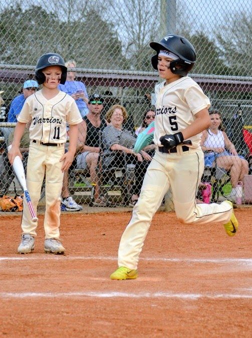 Warriors player running home
